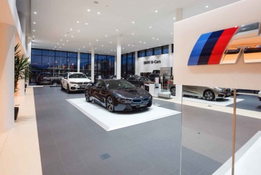 Samochod-Salon-Samochodowy-BMW-MCars-Conrada-ArchiVision-06-ikona